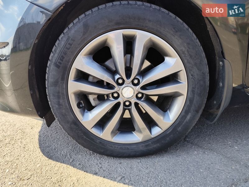 Мінівен Kia Carnival 2016 в Одесі фото 69 Мінівен Kia Carnival 2016 в Одесі