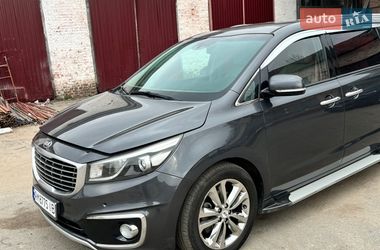 Минивэн Kia Carnival 2015 в Житомире