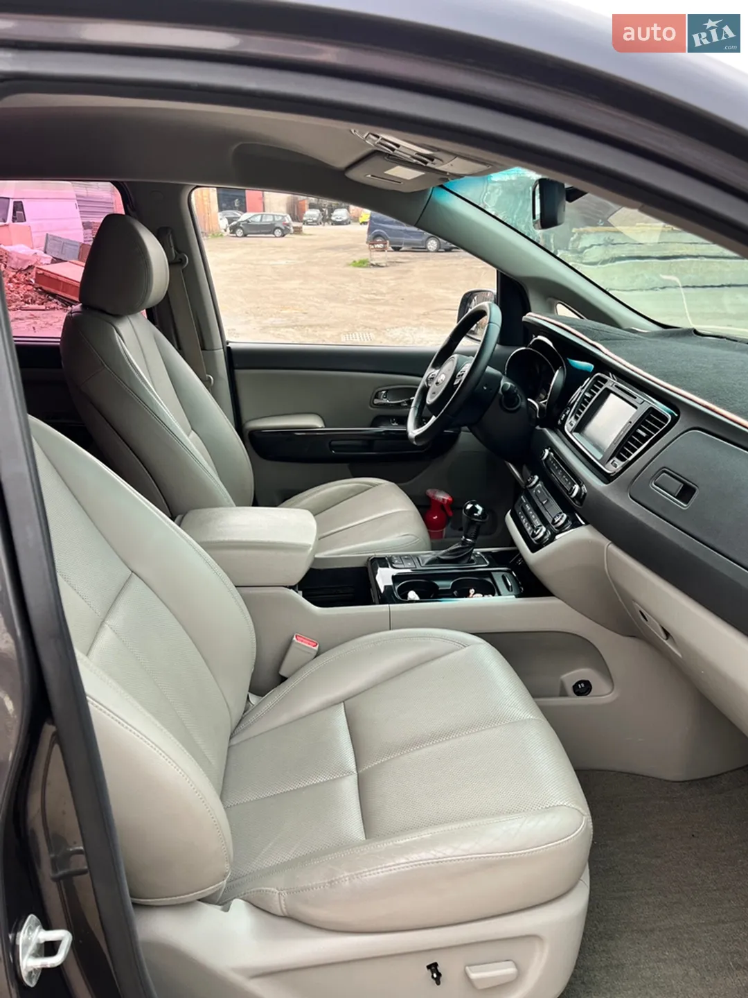 2015 Kia Carnival - мініатюра 14