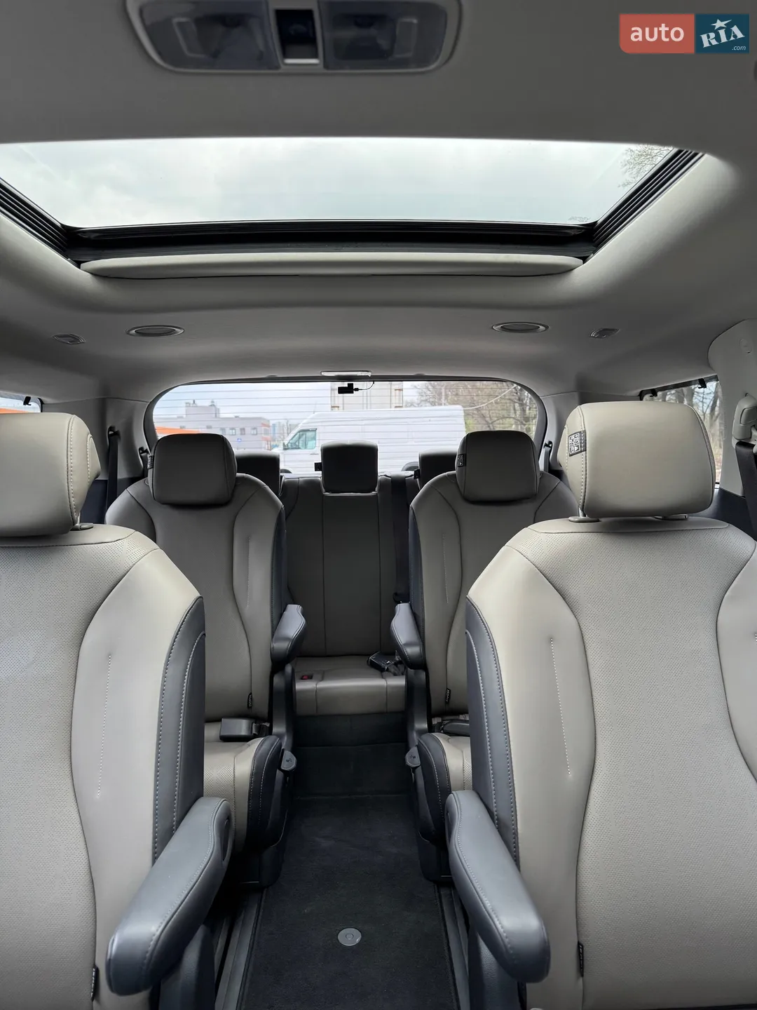 2024 Kia Carnival - мініатюра 37