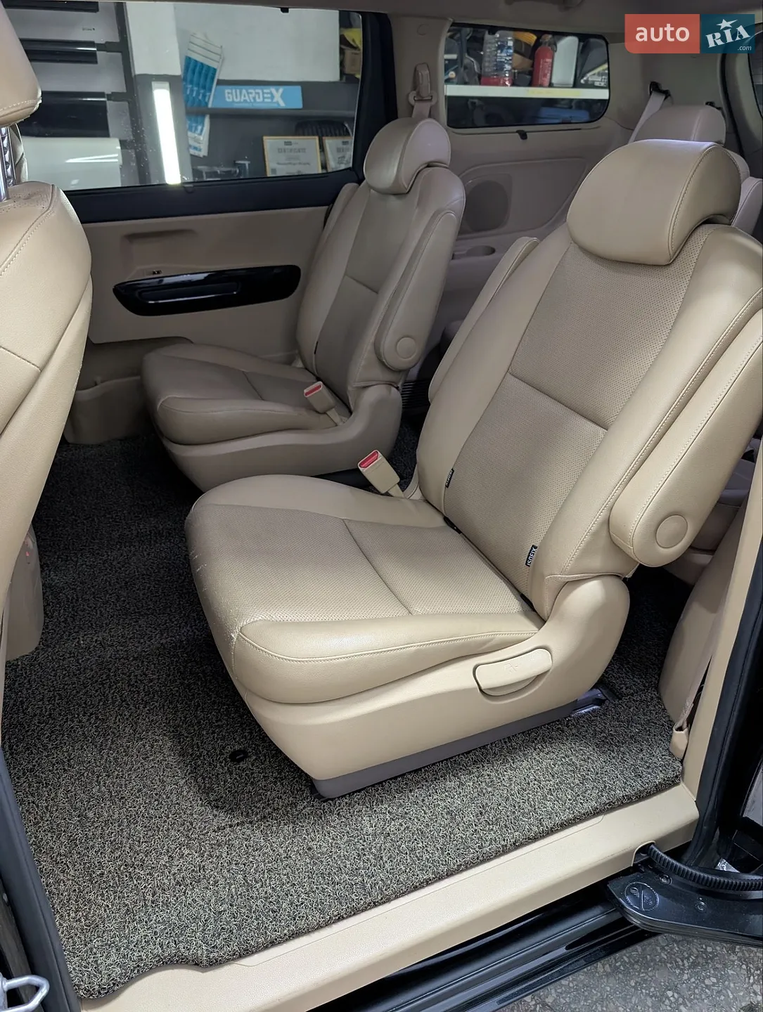 2018 Kia Carnival - мініатюра 15