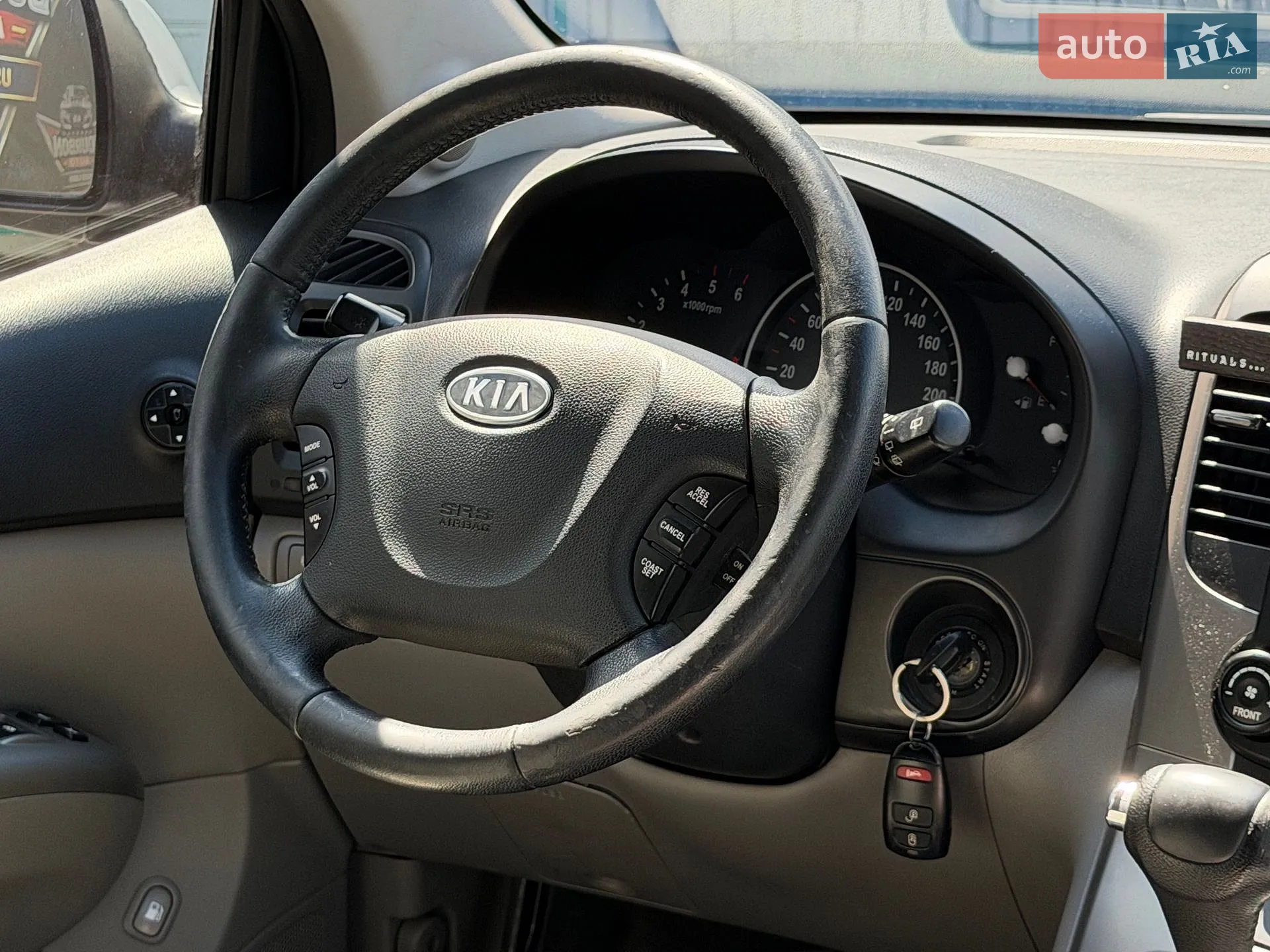 2012 Kia Carnival - мініатюра 26