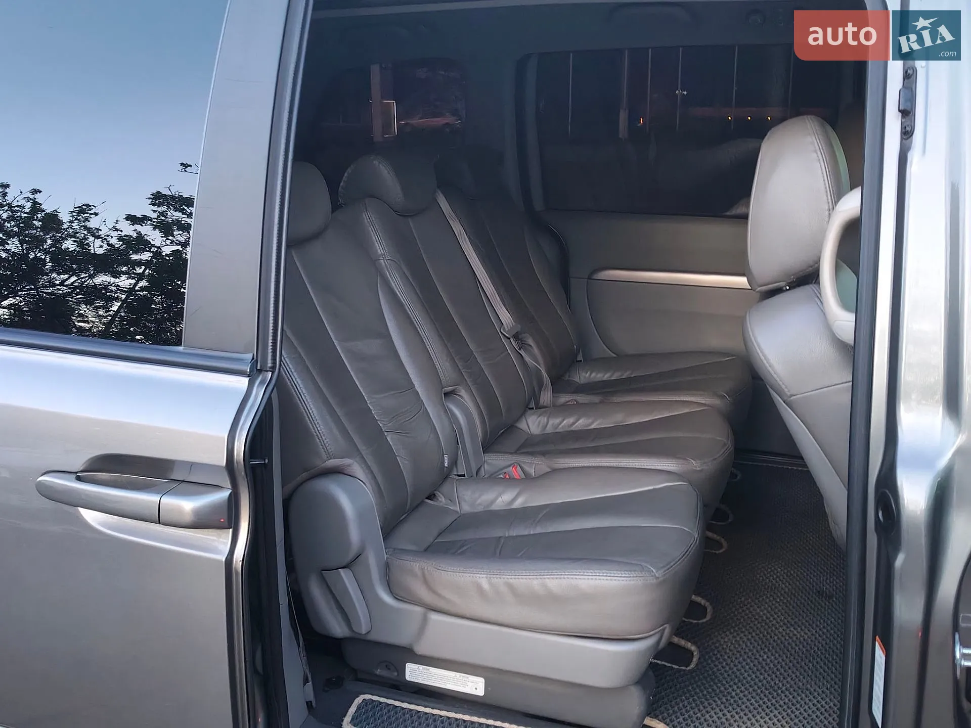 2011 Kia Carnival - мініатюра 4