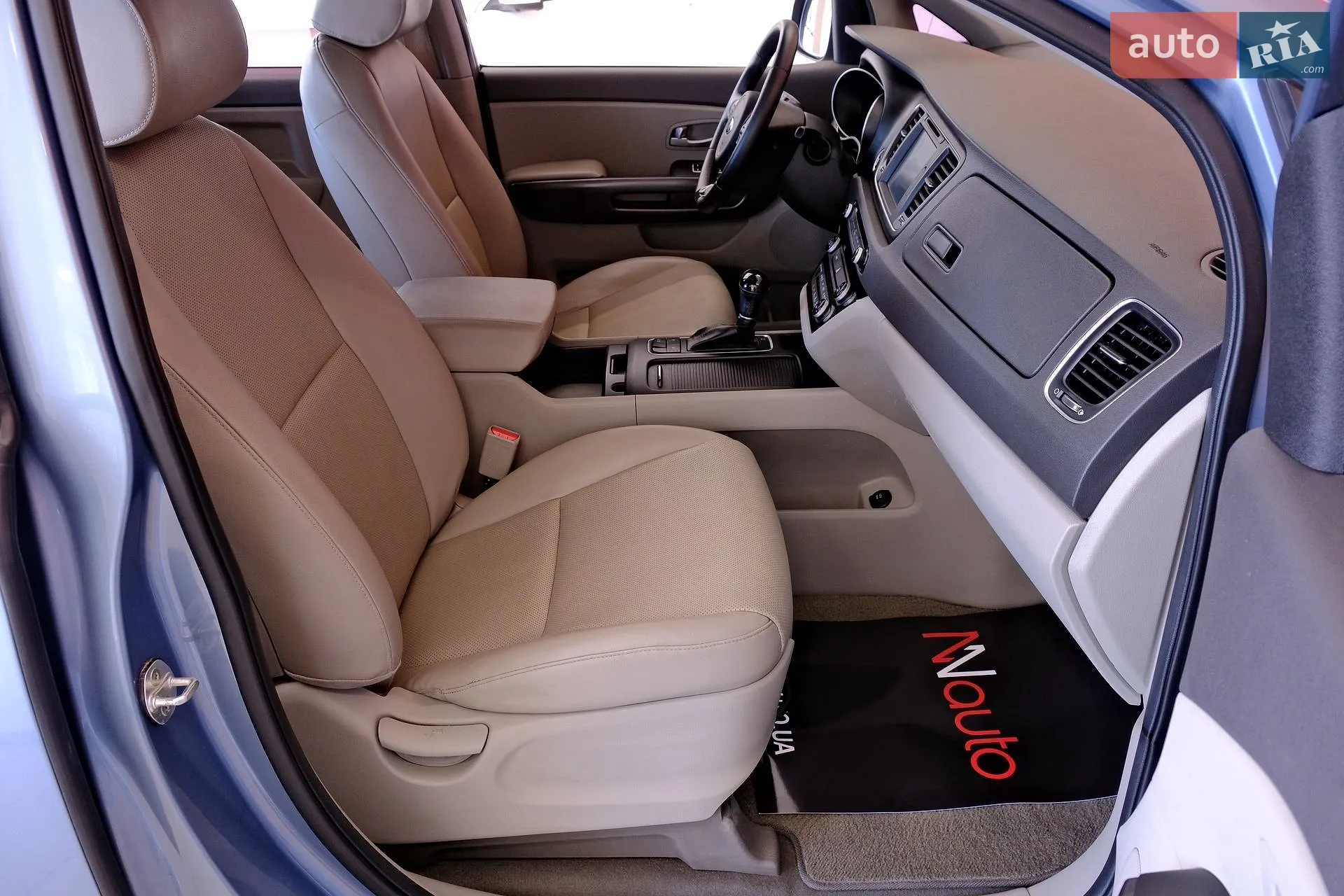 2014 Kia Carnival - мініатюра 42