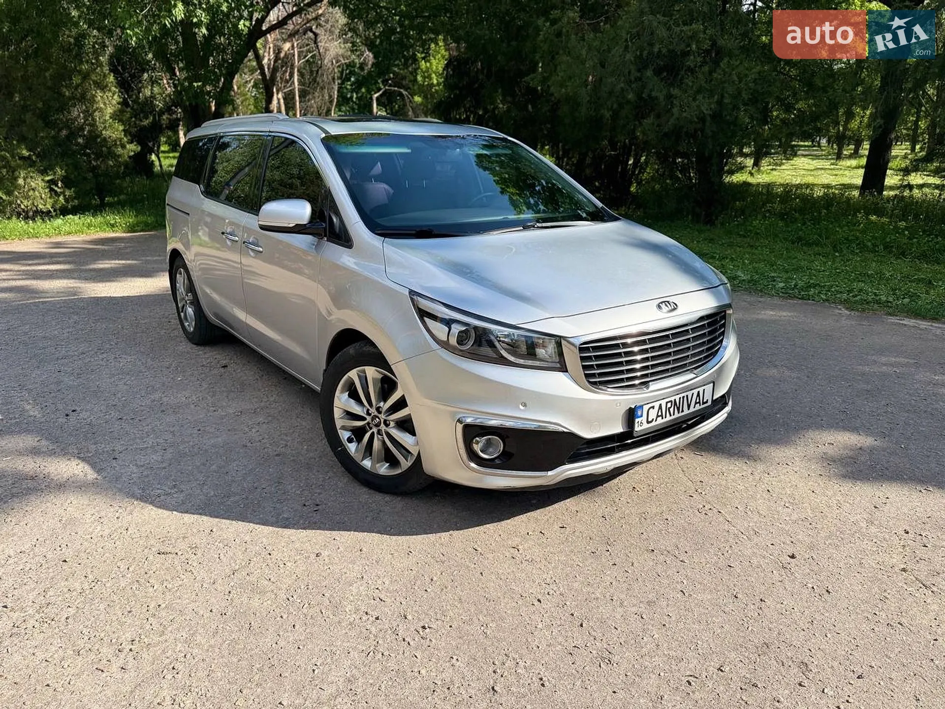 2015 Kia Carnival - фото 1