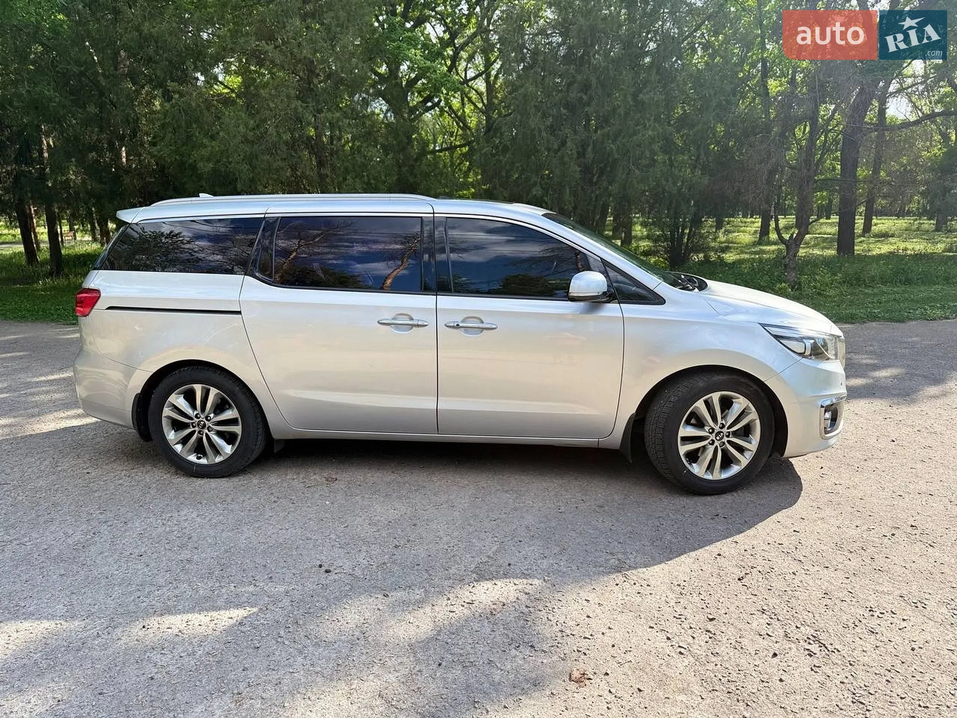 2015 Kia Carnival - мініатюра 3