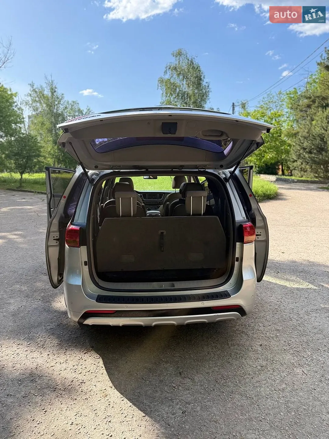 2015 Kia Carnival - мініатюра 11