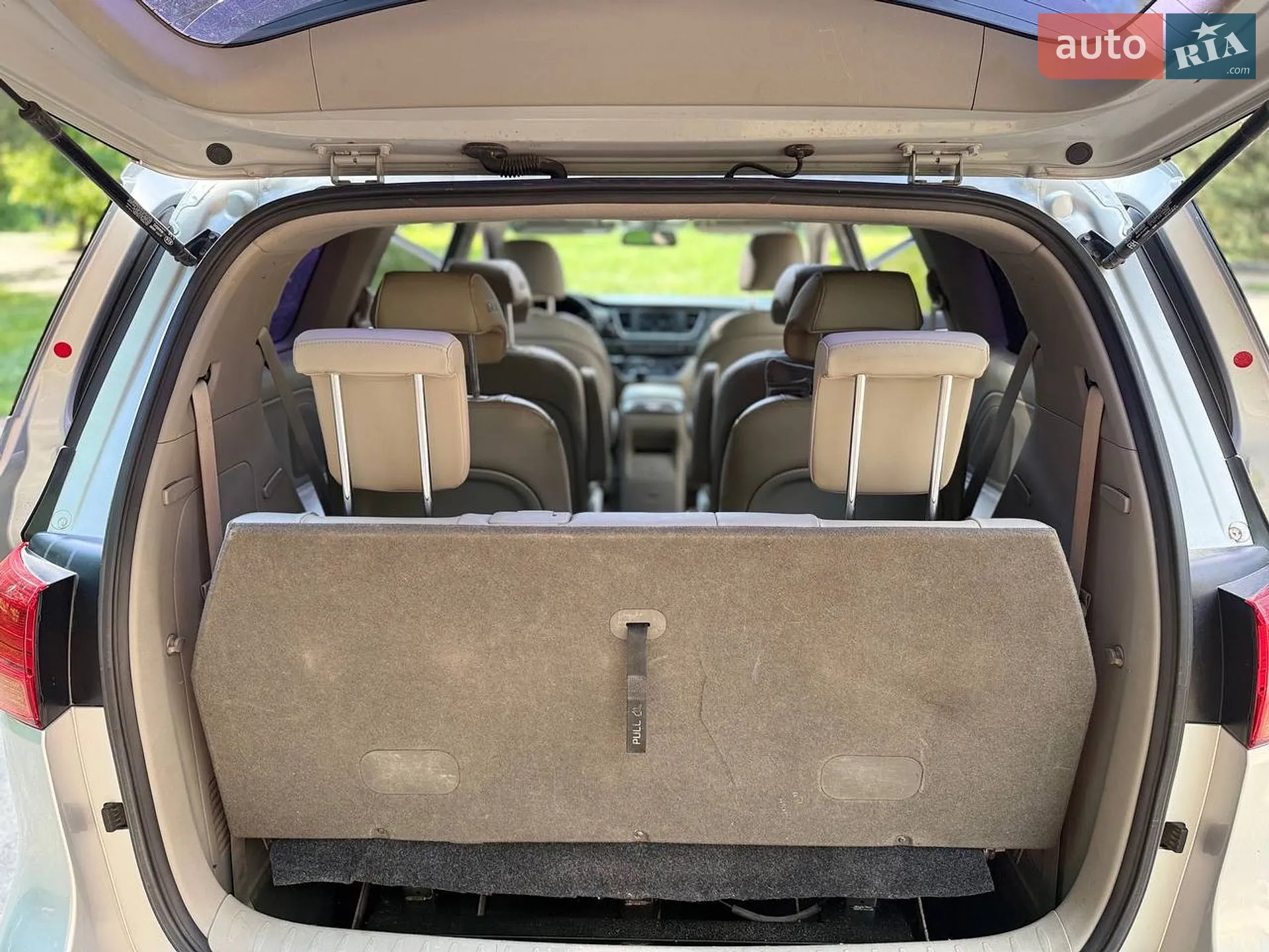 2015 Kia Carnival - мініатюра 12