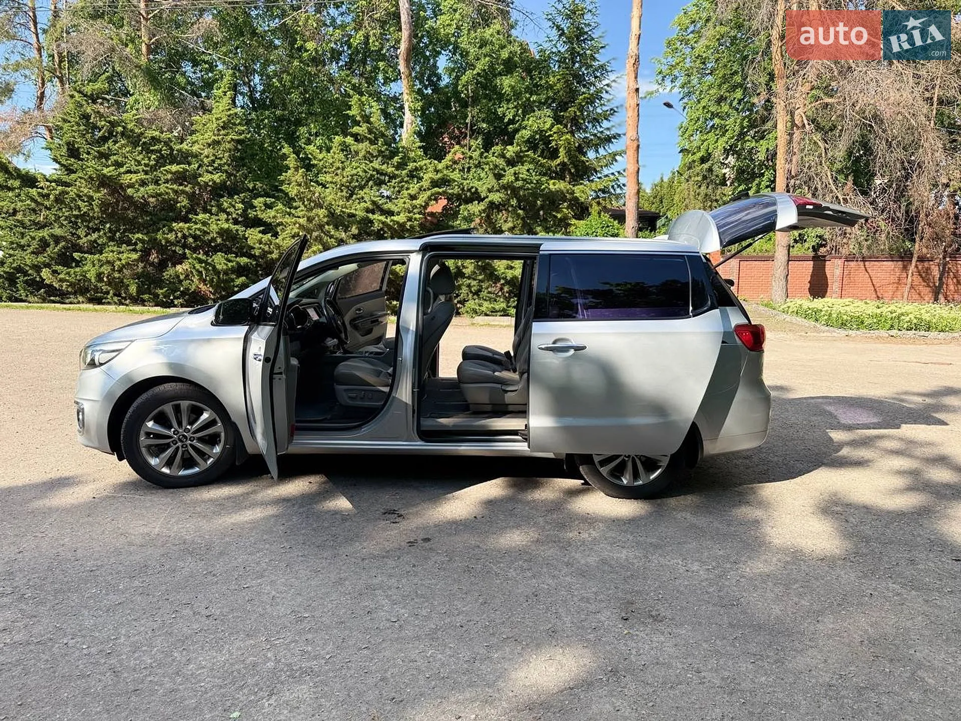 2015 Kia Carnival - мініатюра 9