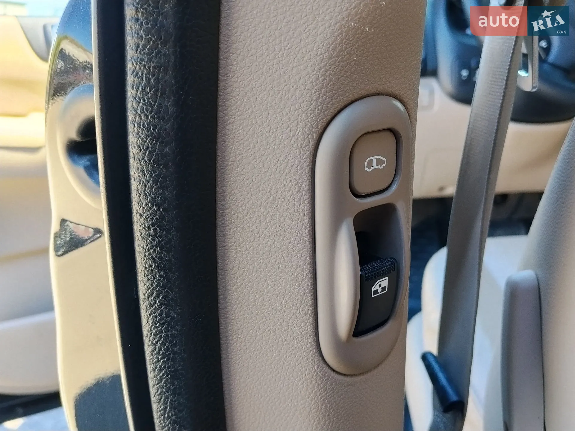 2012 Kia Carnival - мініатюра 15