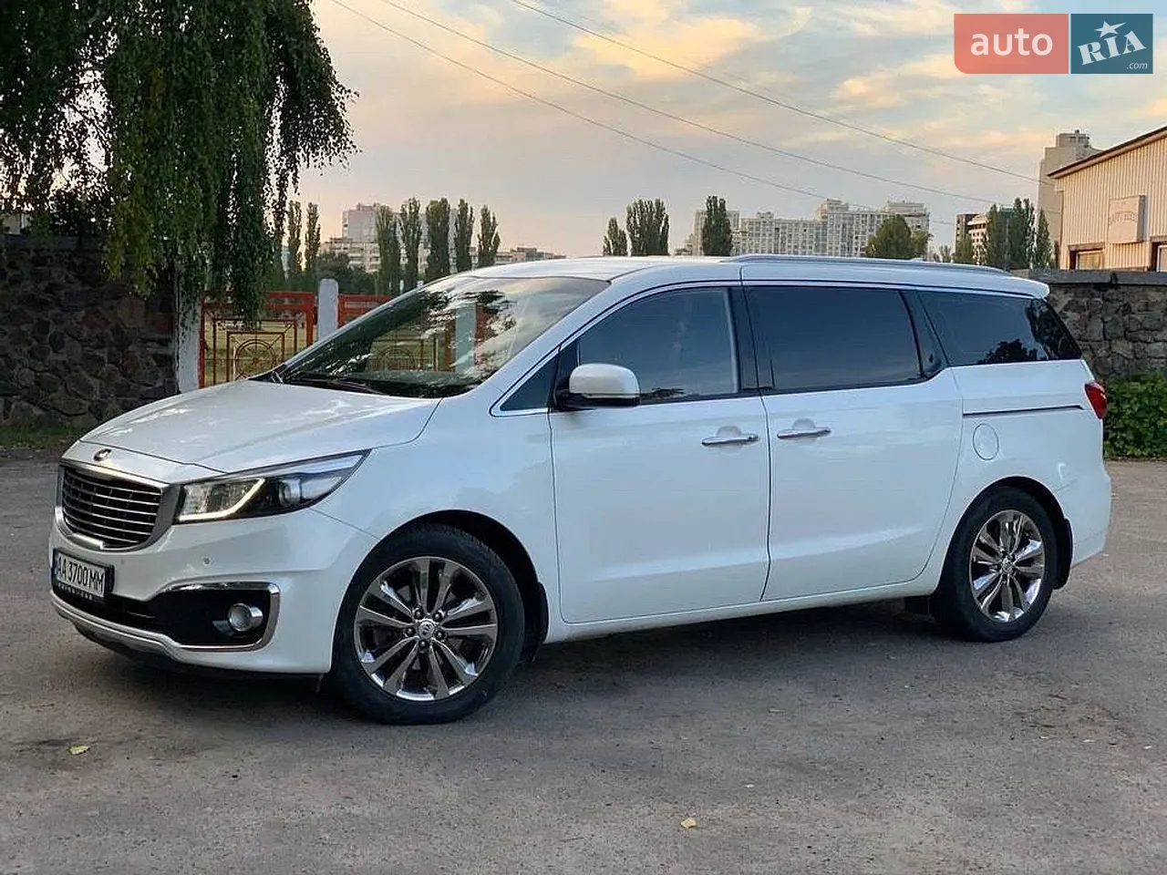 2015 Kia Carnival - мініатюра 14