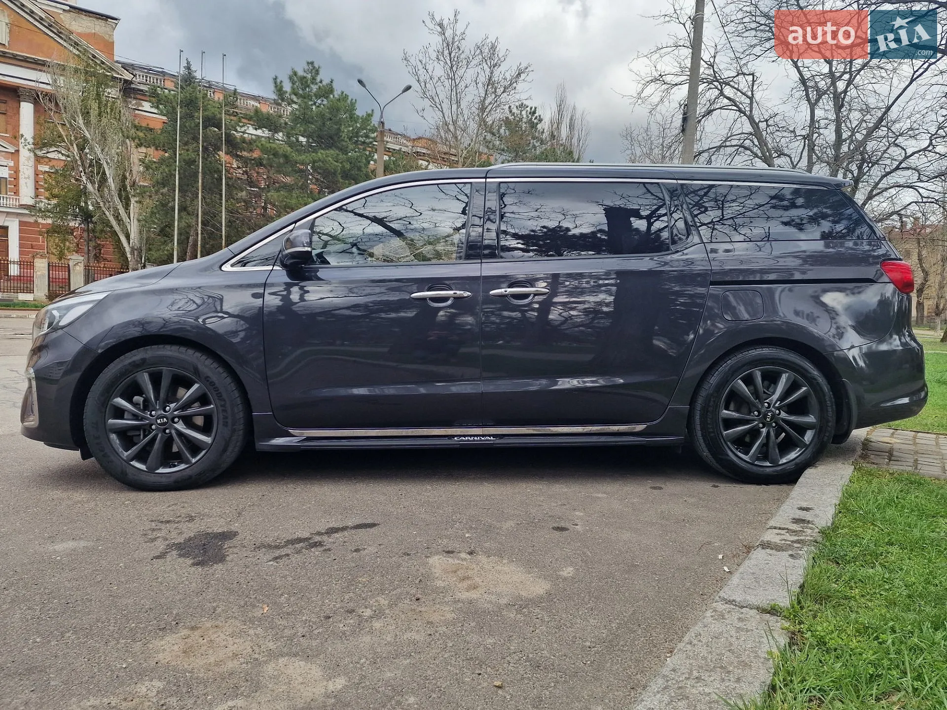 2018 Kia Carnival - мініатюра 7