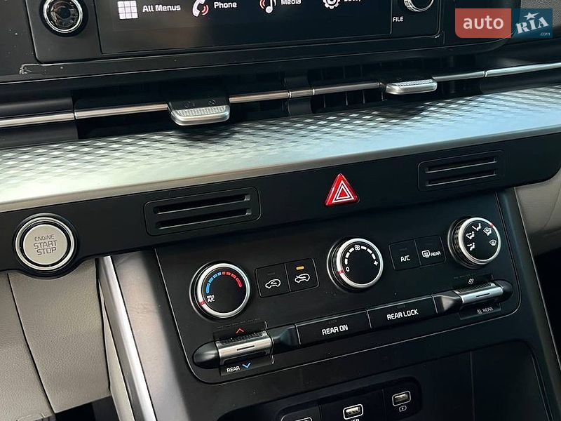 Минивэн Kia Carnival 2023 в Львове фото 8 Минивэн Kia Carnival 2023 в Львове