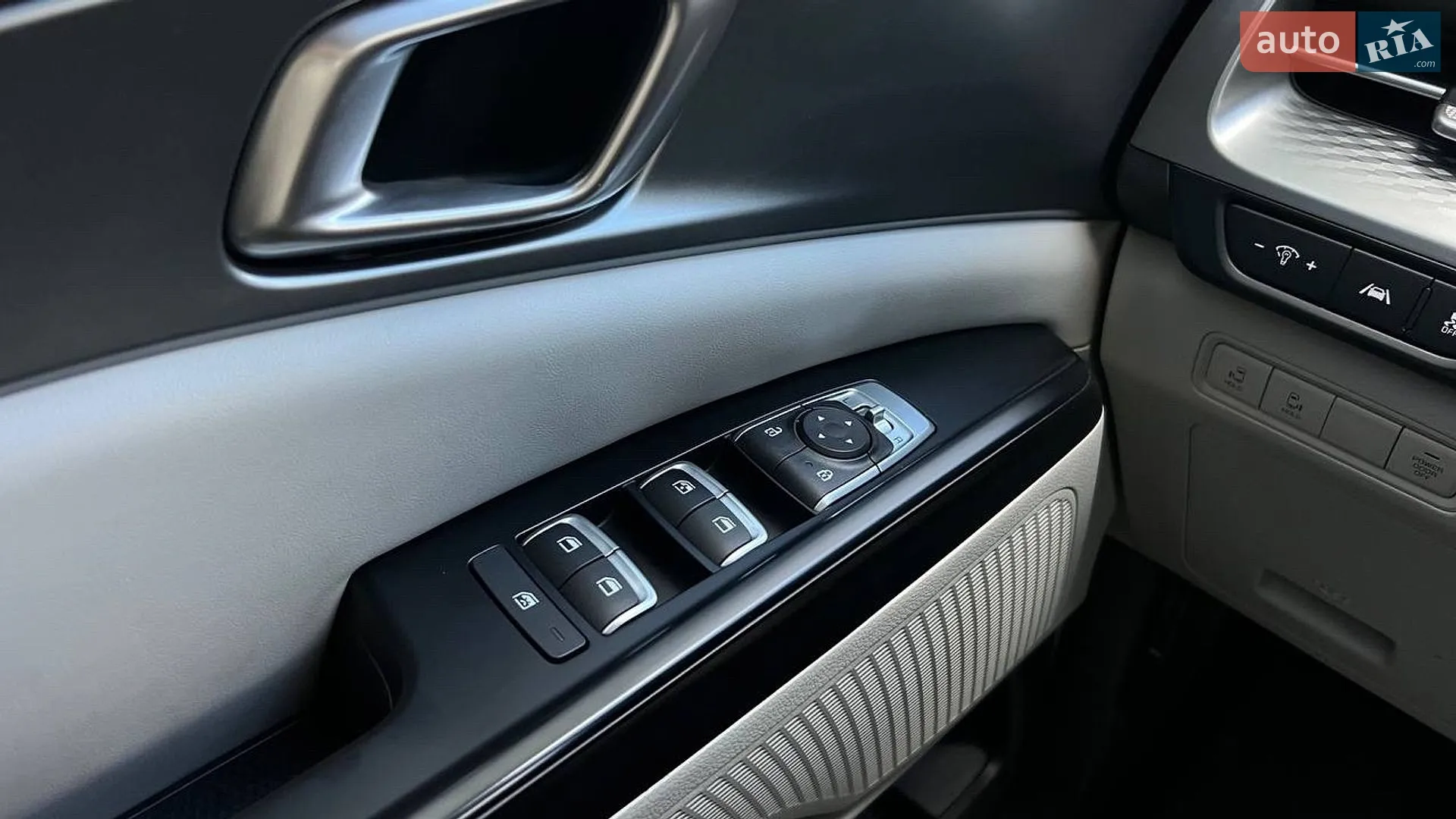 2023 Kia Carnival - мініатюра 11