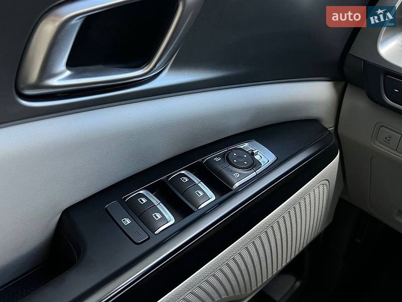 Минивэн Kia Carnival 2023 в Львове фото 11 Минивэн Kia Carnival 2023 в Львове