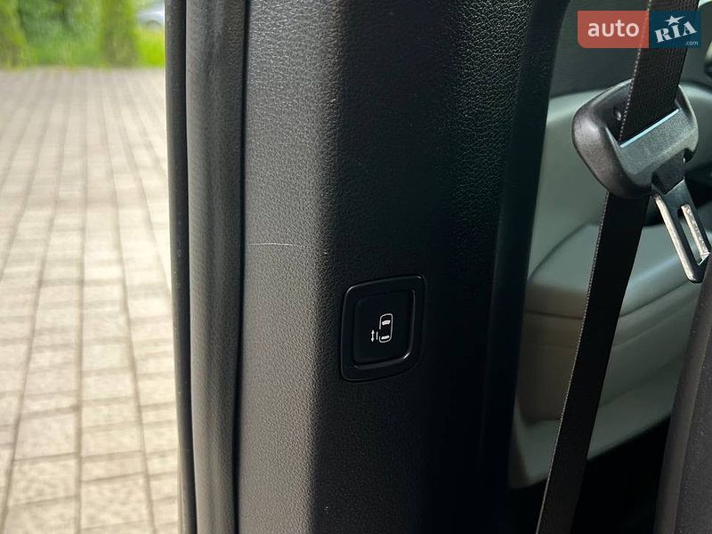 Минивэн Kia Carnival 2023 в Львове фото 20 Минивэн Kia Carnival 2023 в Львове