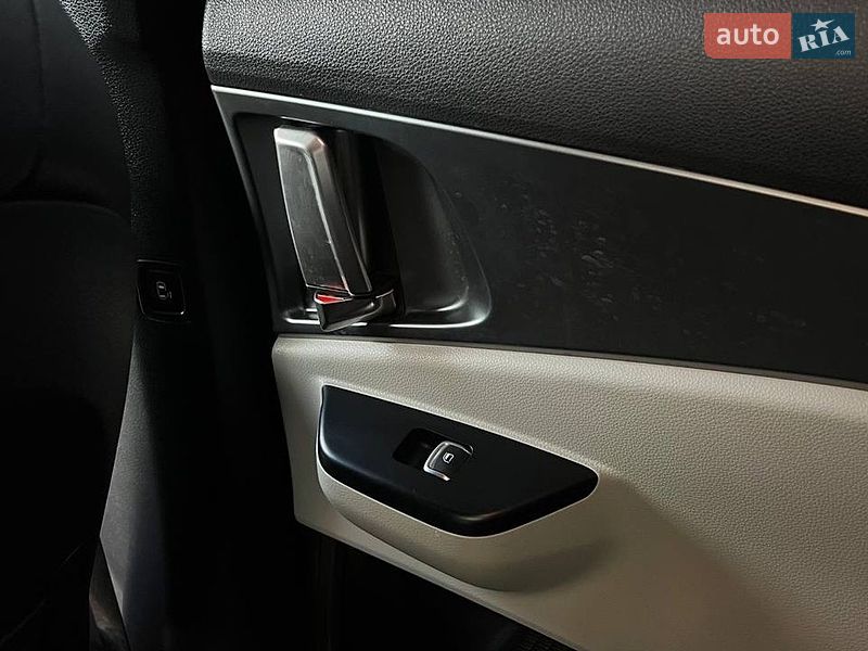 Минивэн Kia Carnival 2023 в Львове фото 25 Минивэн Kia Carnival 2023 в Львове