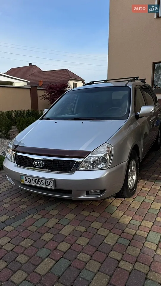 2011 Kia Carnival - мініатюра 10