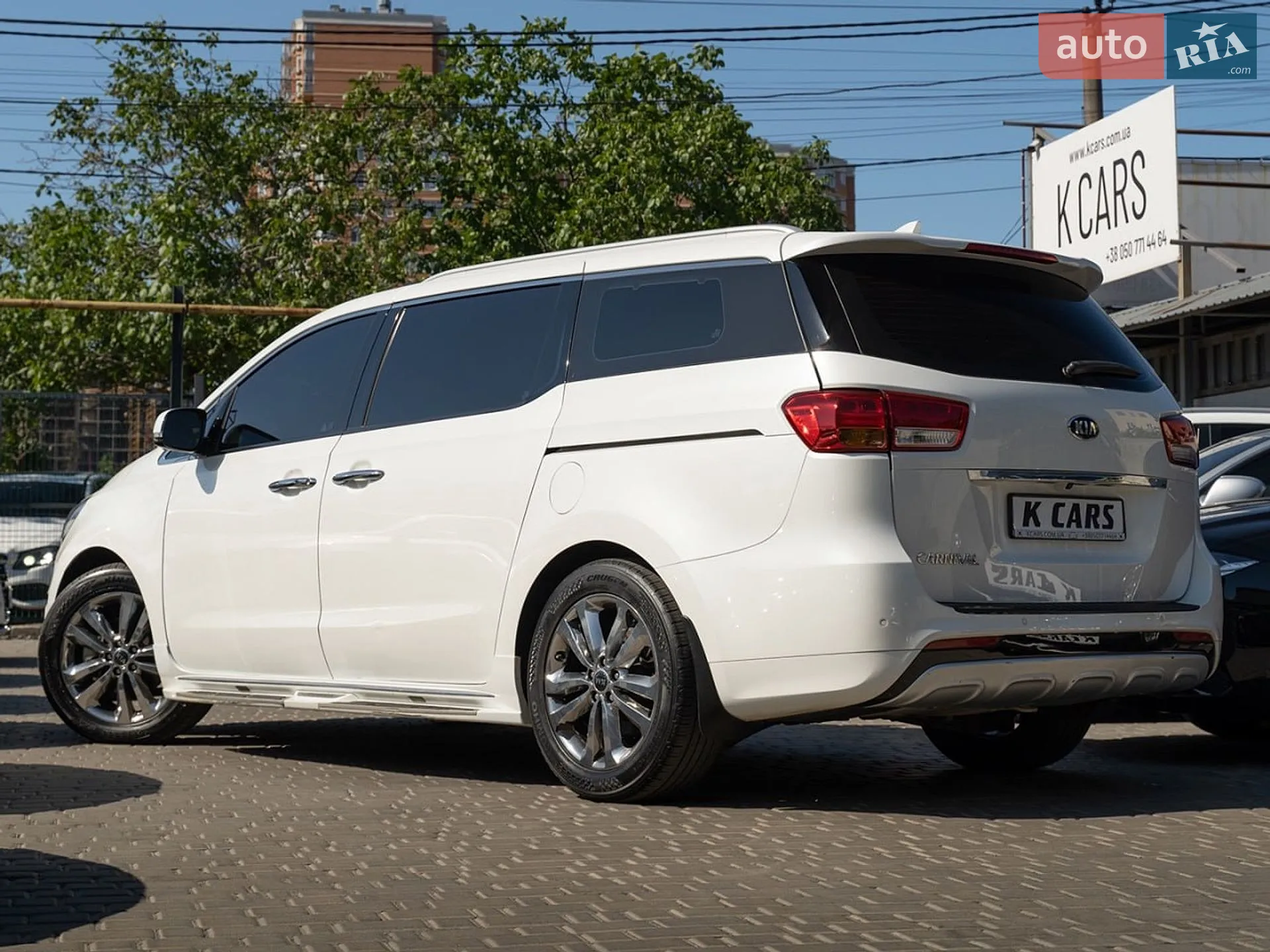 2014 Kia Carnival - мініатюра 2