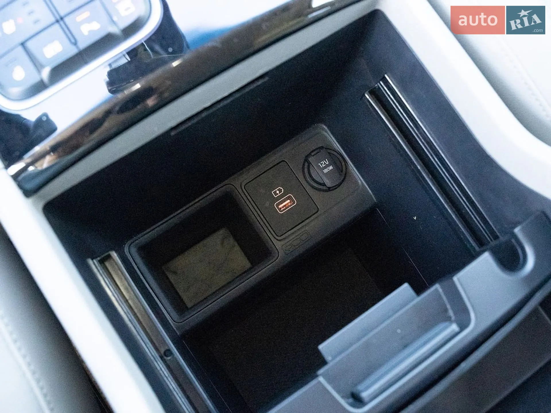 2014 Kia Carnival - мініатюра 38