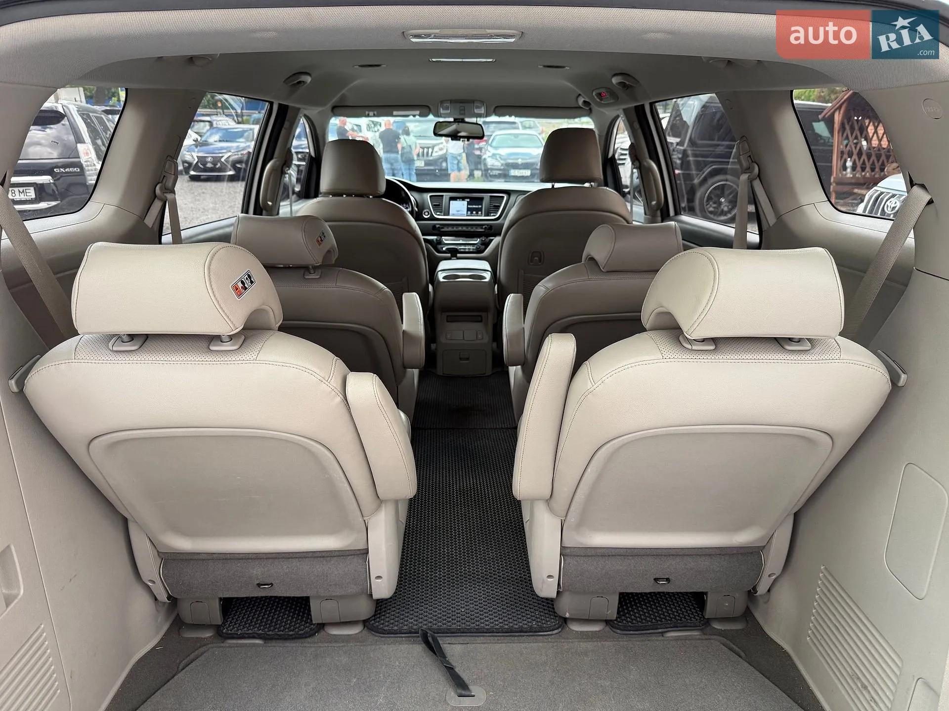 2017 Kia Carnival - мініатюра 42