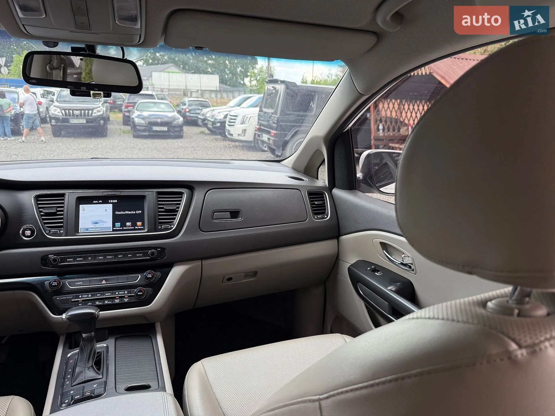 2017 Kia Carnival - мініатюра 51