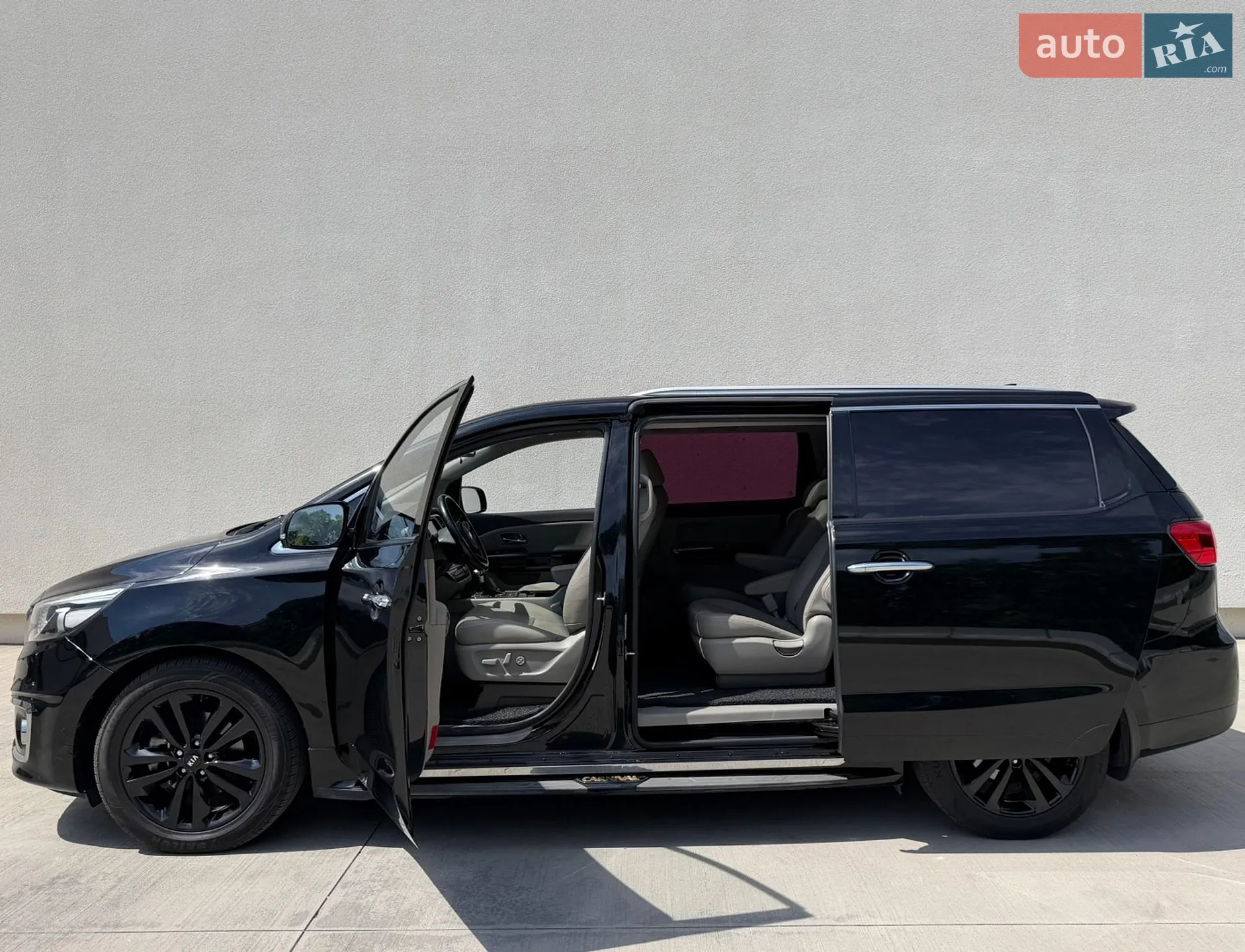 2017 Kia Carnival - мініатюра 6