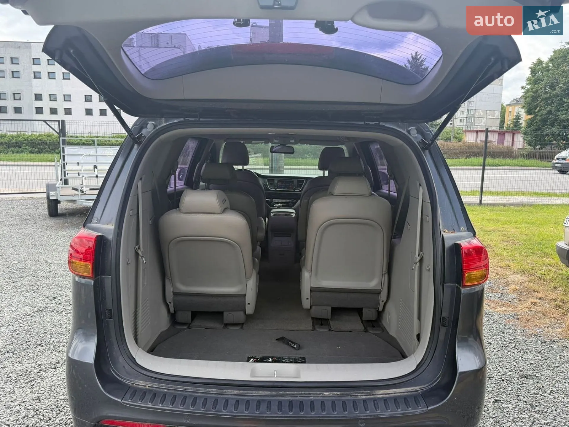 Kia Carnival 2015