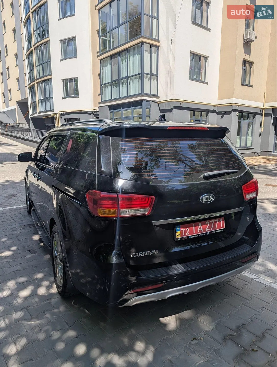 2015 Kia Carnival - мініатюра 10