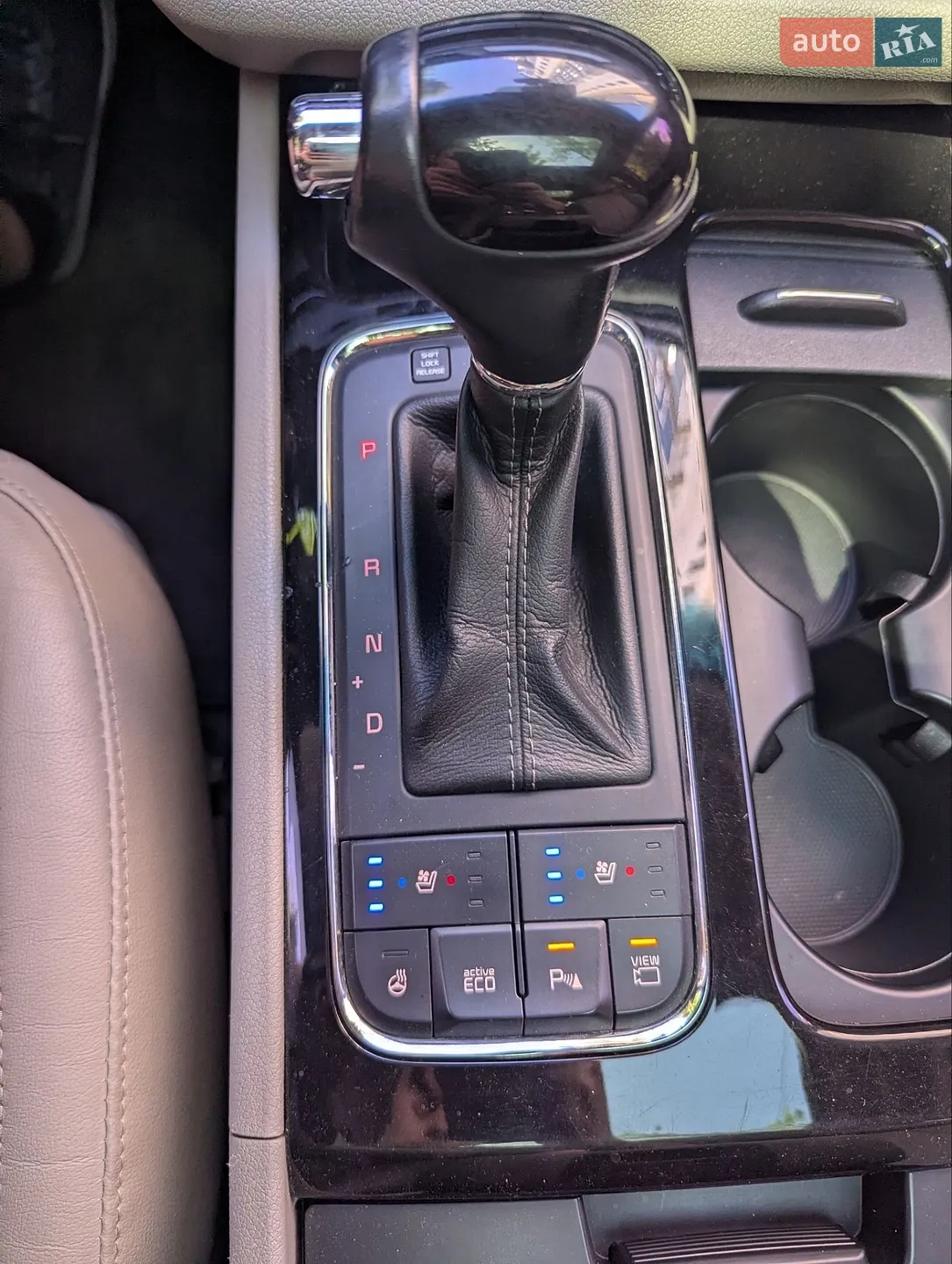2015 Kia Carnival - мініатюра 25