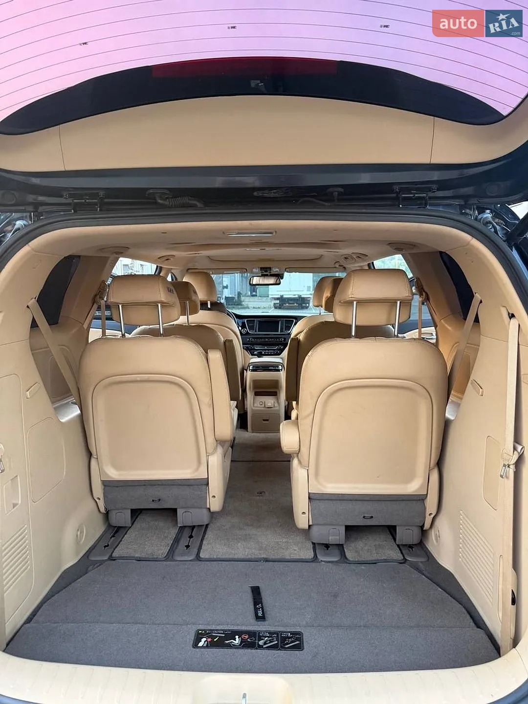 2016 Kia Carnival - мініатюра 11