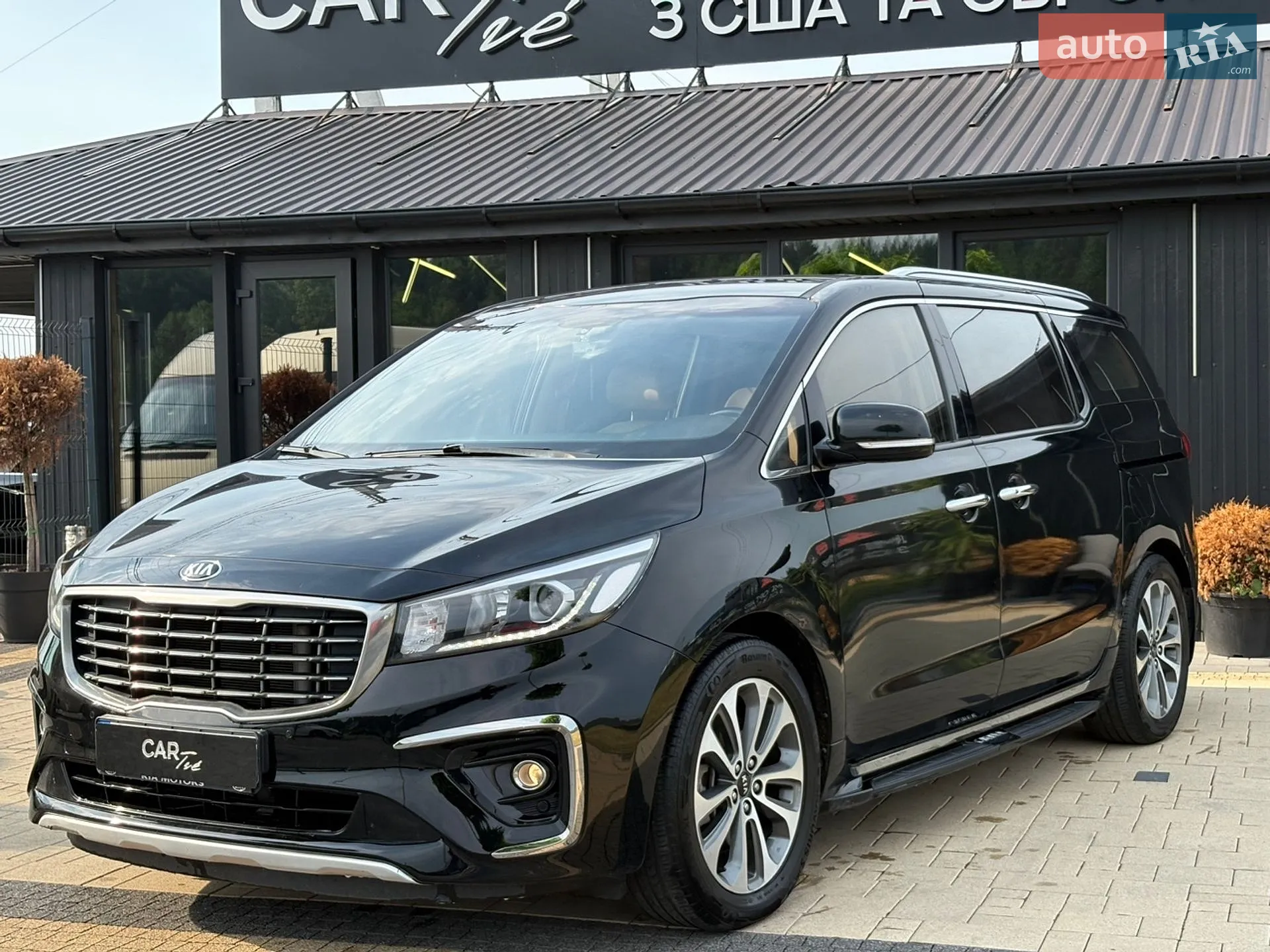 2019 Kia Carnival - фото 1
