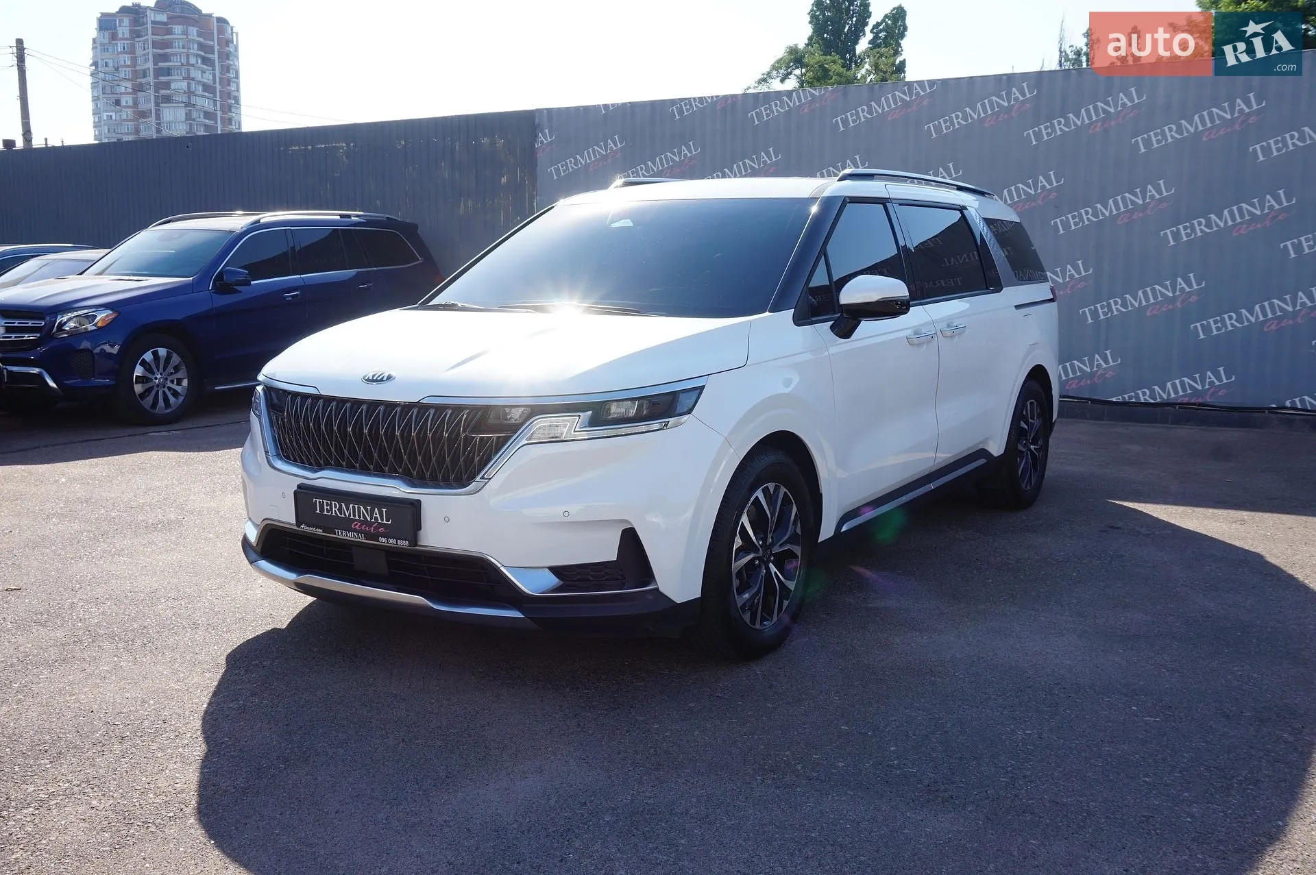 2020 Kia Carnival - мініатюра 2