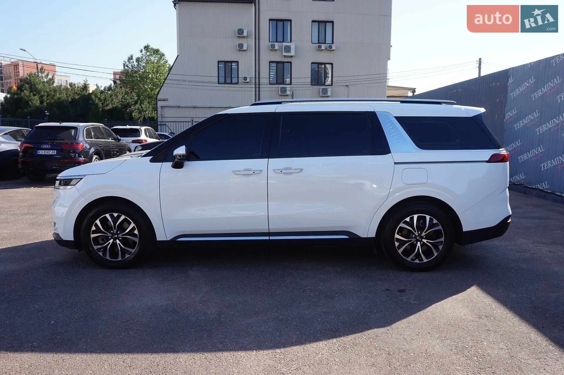 2020 Kia Carnival - мініатюра 9