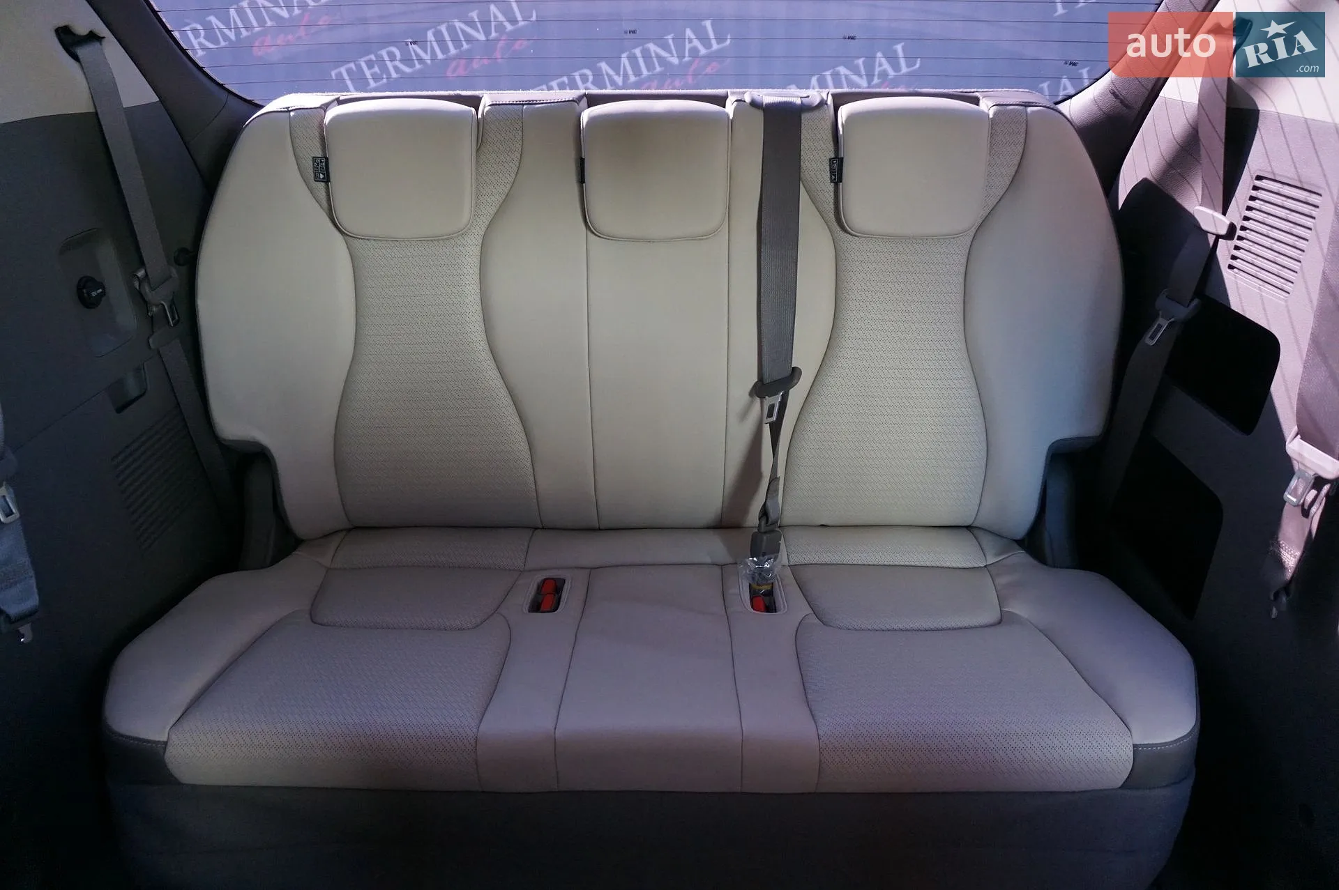 2020 Kia Carnival - мініатюра 27