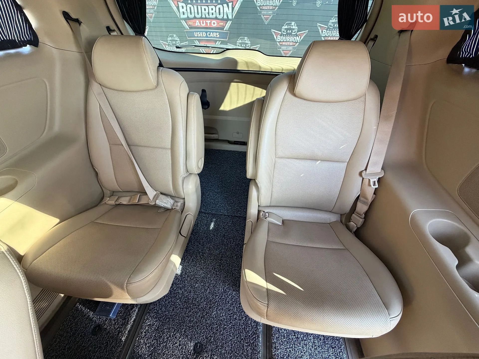 2014 Kia Carnival - мініатюра 27