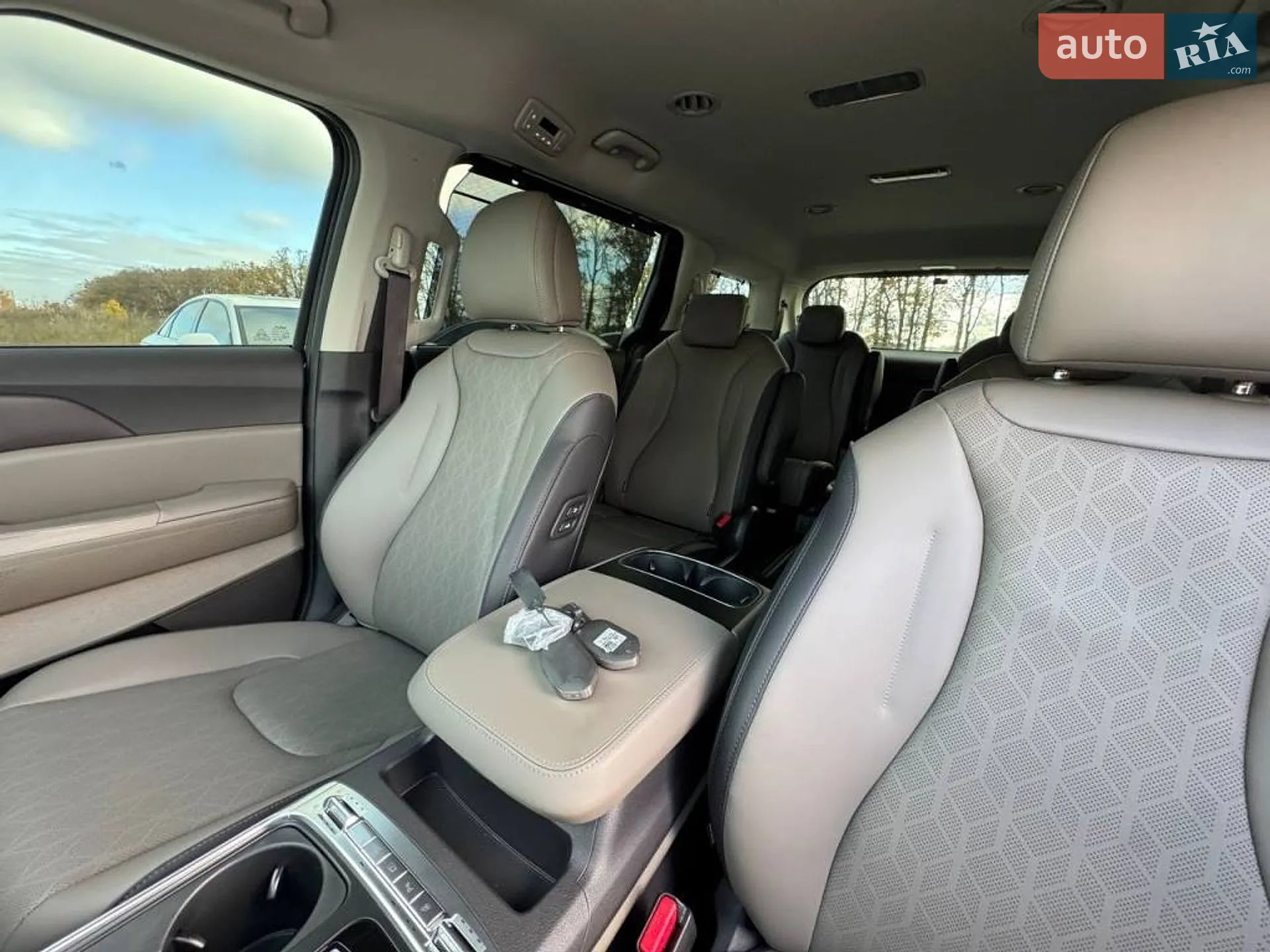 2024 Kia Carnival - мініатюра 37