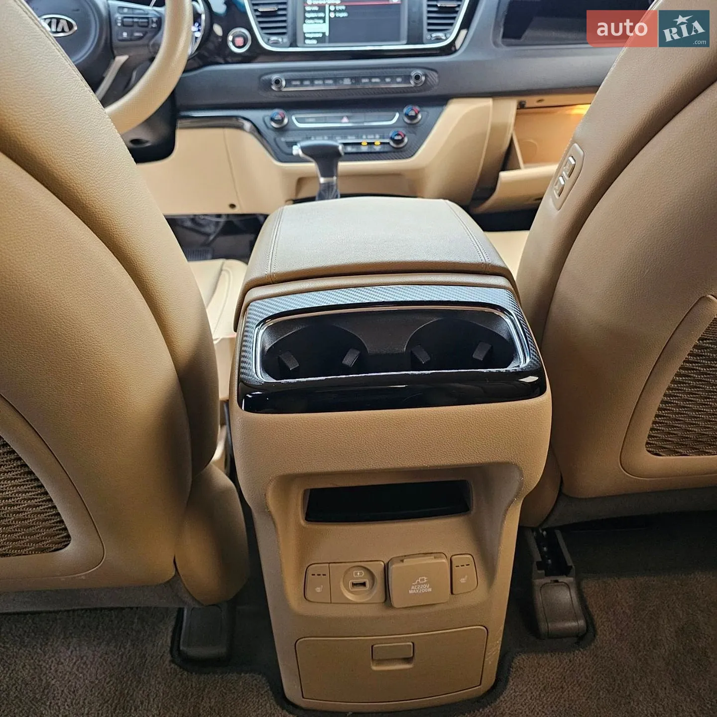 2017 Kia Carnival - мініатюра 13