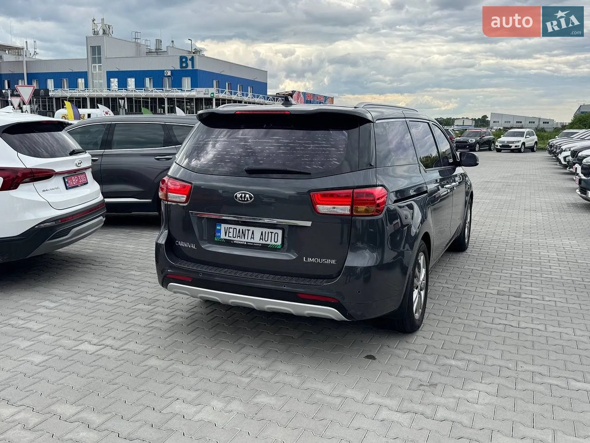 2016 Kia Carnival - мініатюра 9