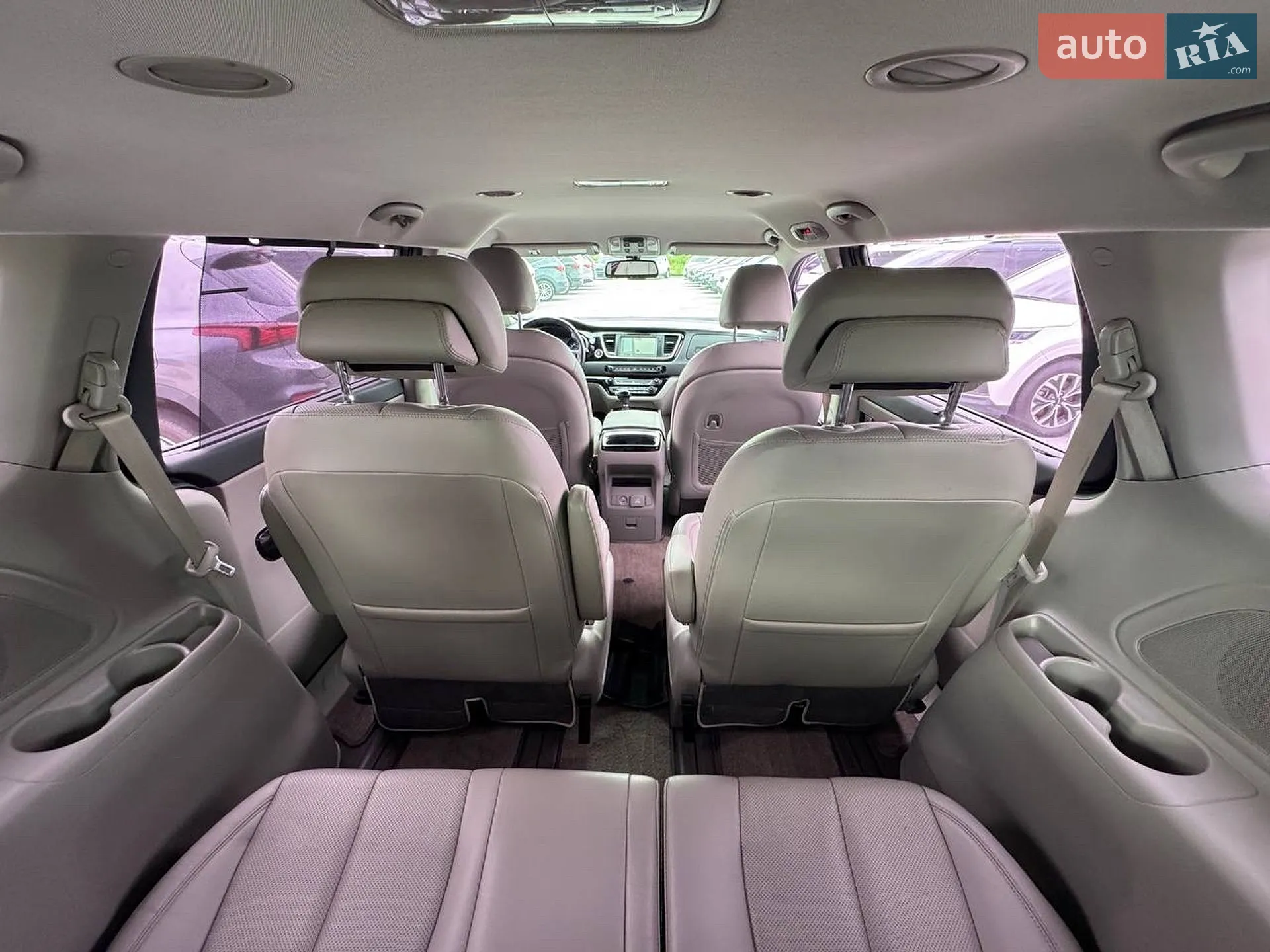 2016 Kia Carnival - мініатюра 14