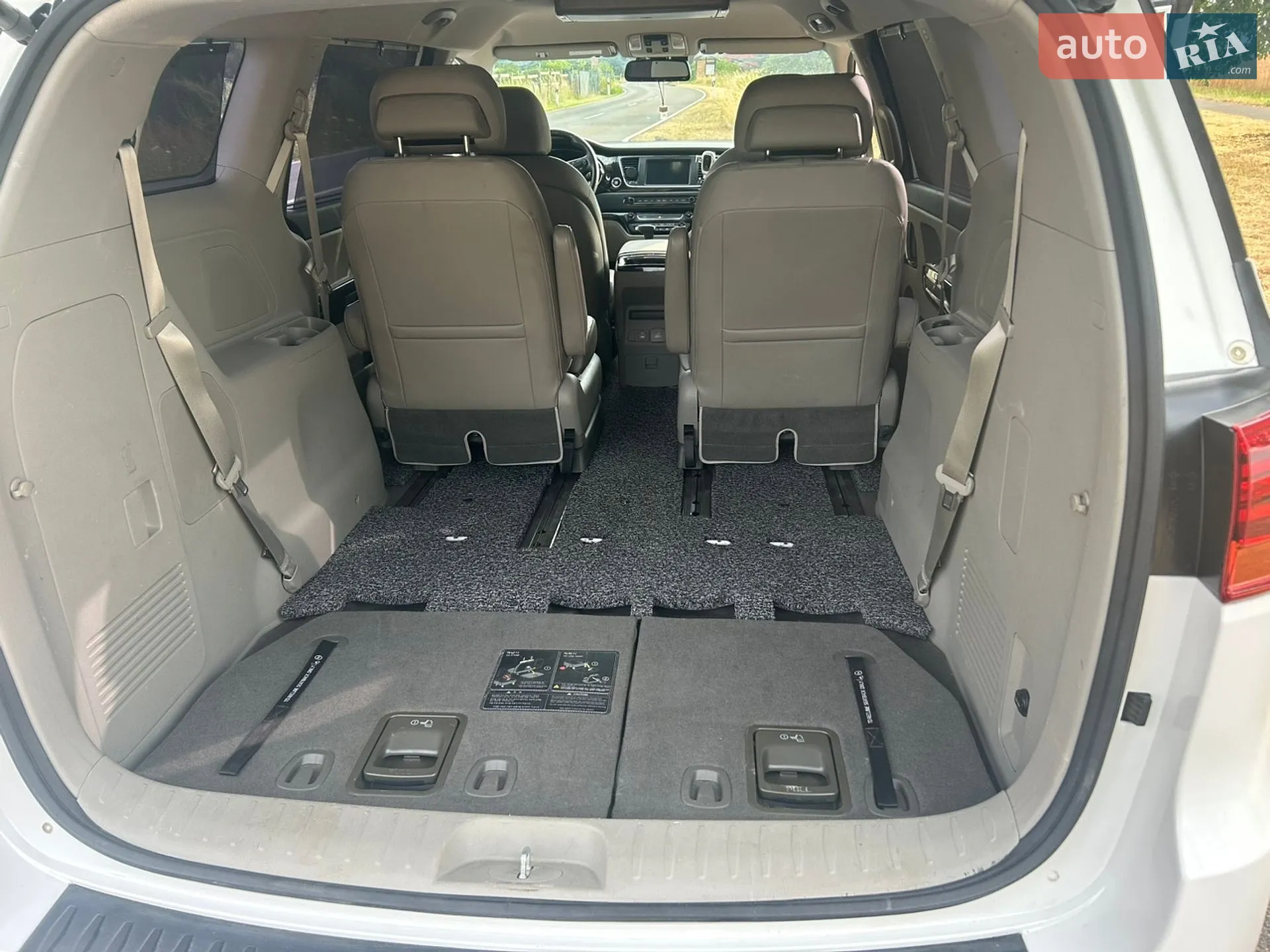 2018 Kia Carnival - мініатюра 3