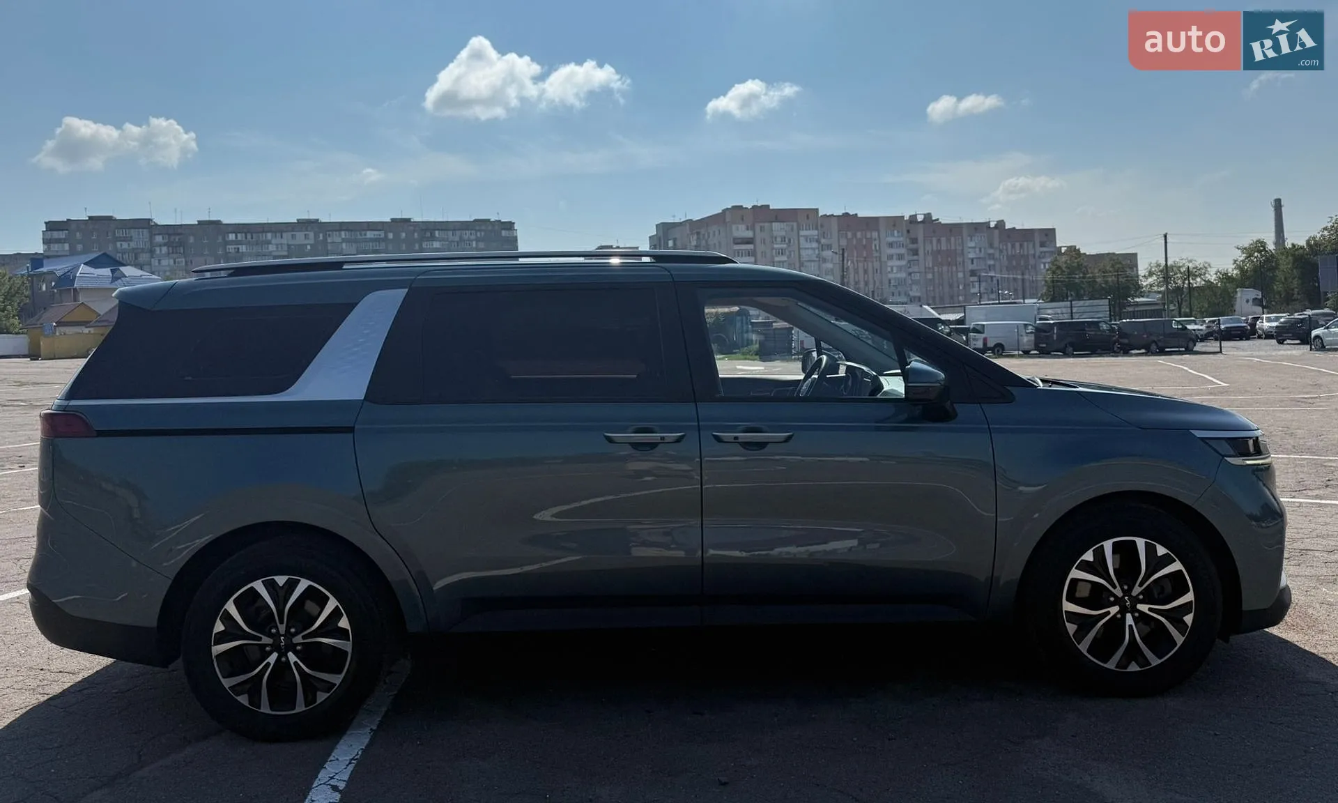 2022 Kia Carnival - мініатюра 12