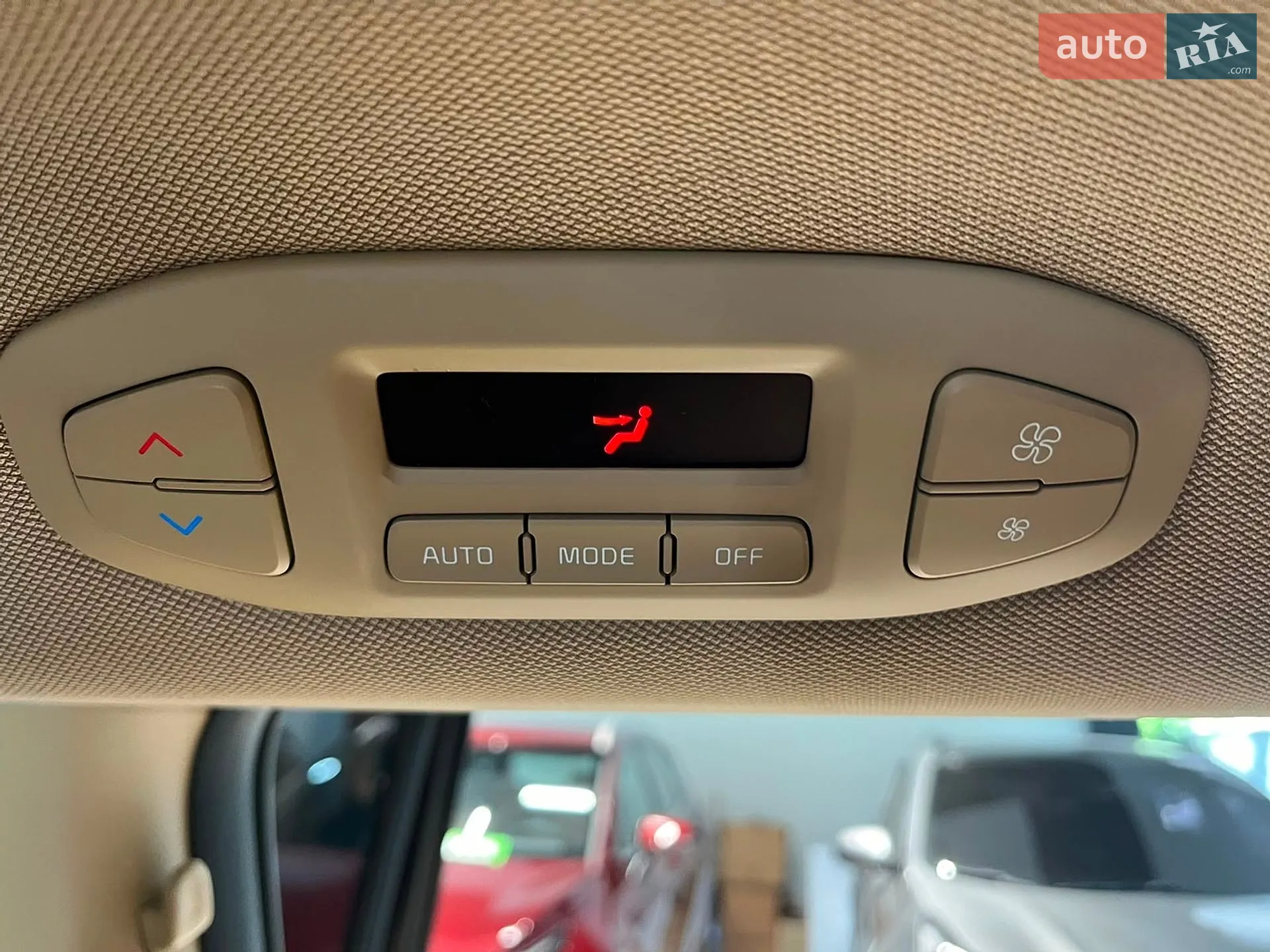 2019 Kia Carnival - мініатюра 25