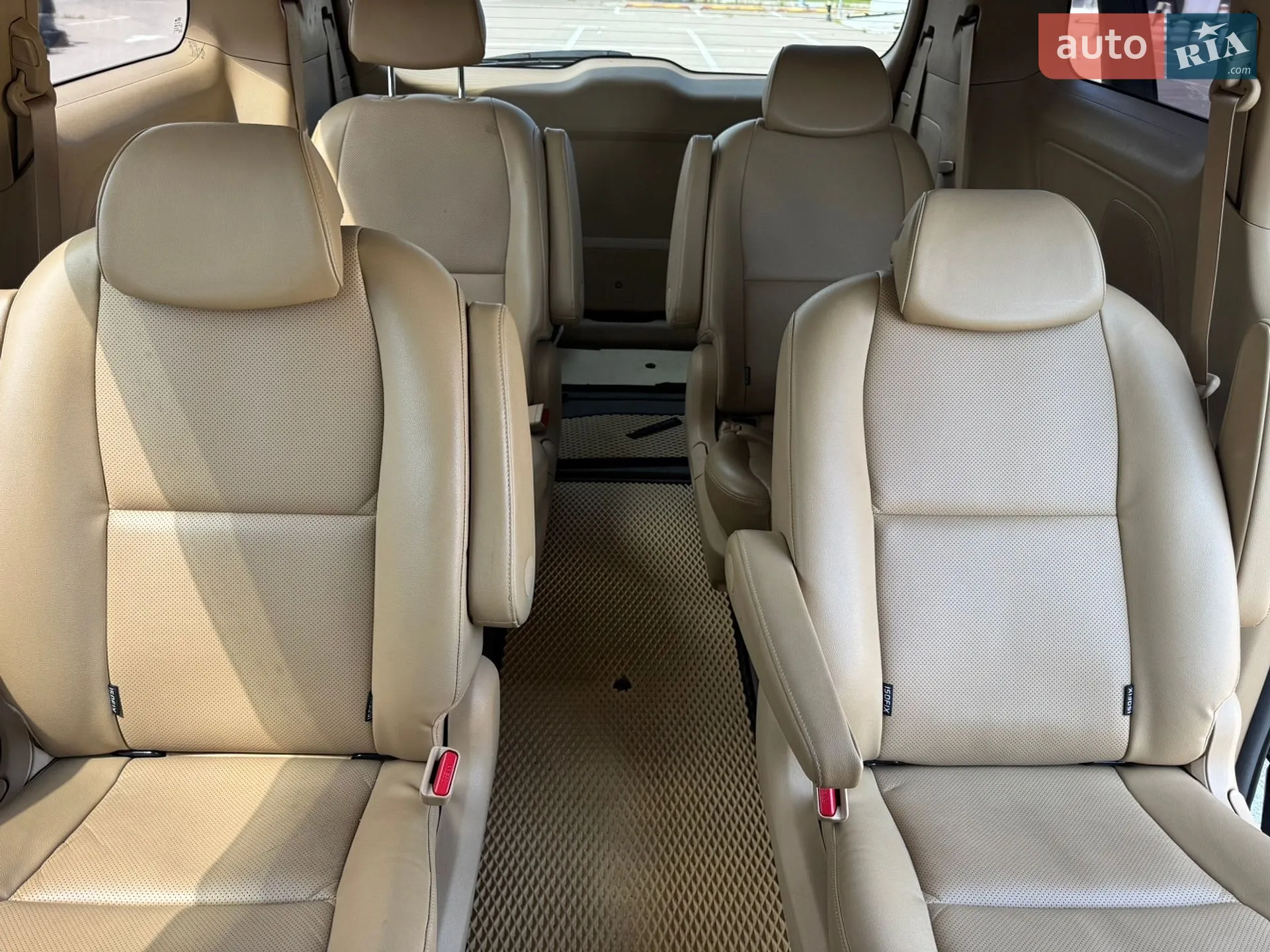 2016 Kia Carnival - мініатюра 15