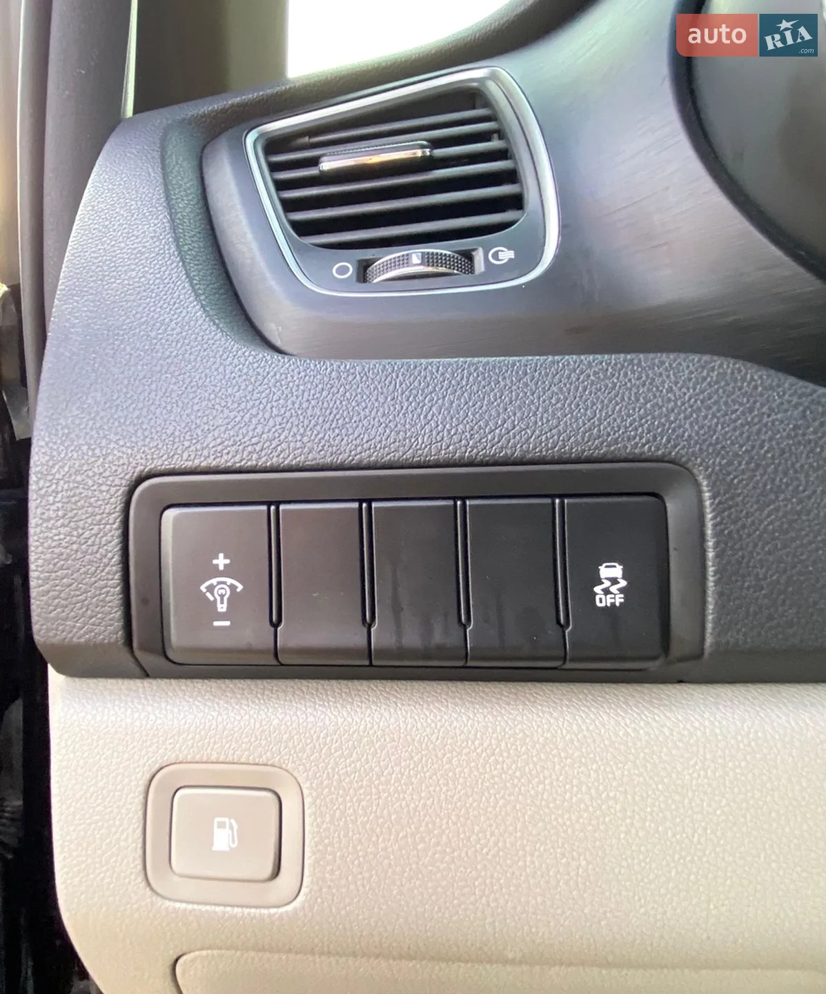 2018 Kia Carnival - мініатюра 22