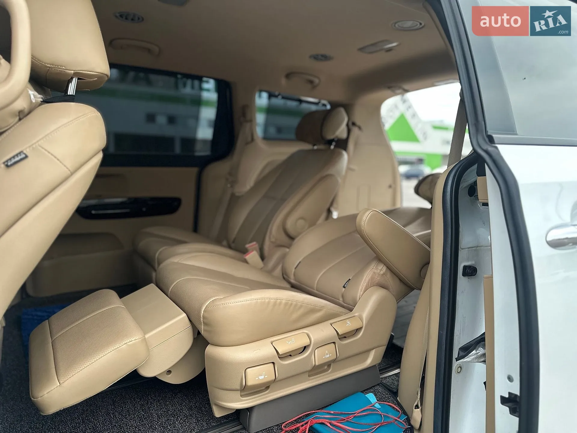 2019 Kia Carnival - мініатюра 12