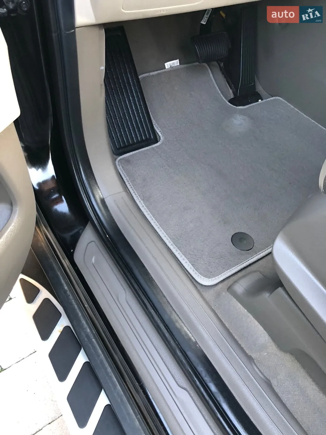 2020 Kia Carnival - мініатюра 15