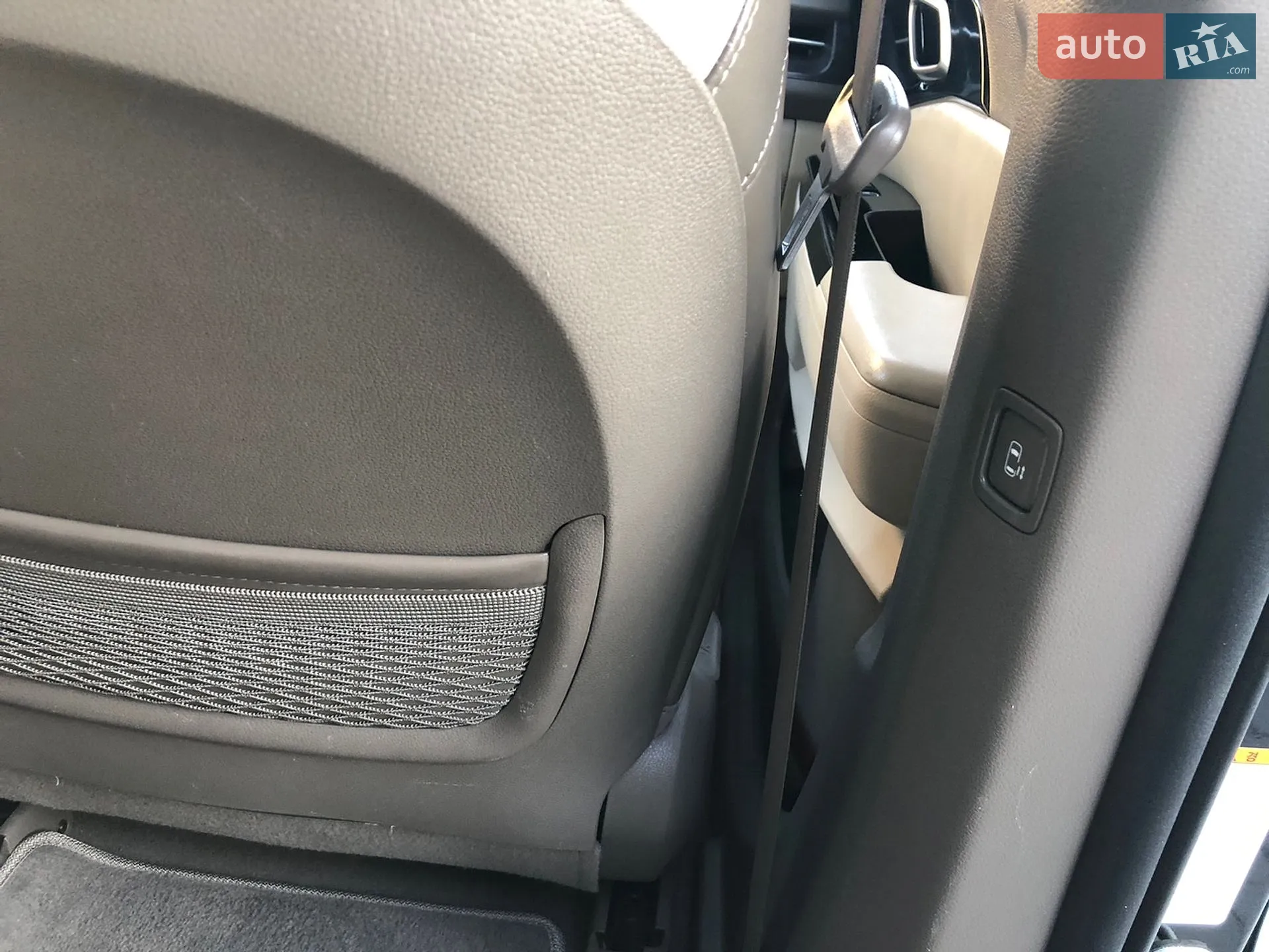 2020 Kia Carnival - мініатюра 42