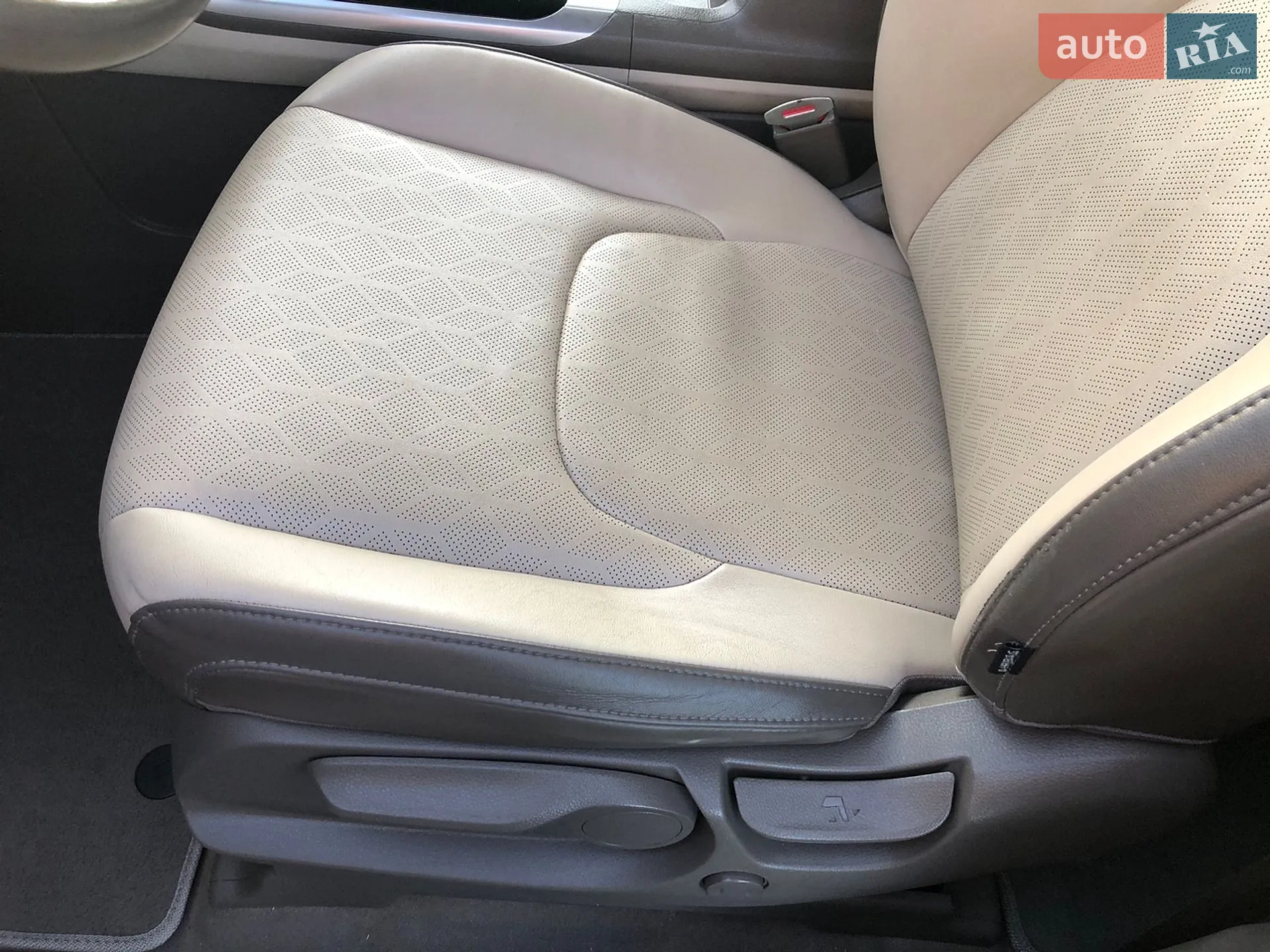 2020 Kia Carnival - мініатюра 61
