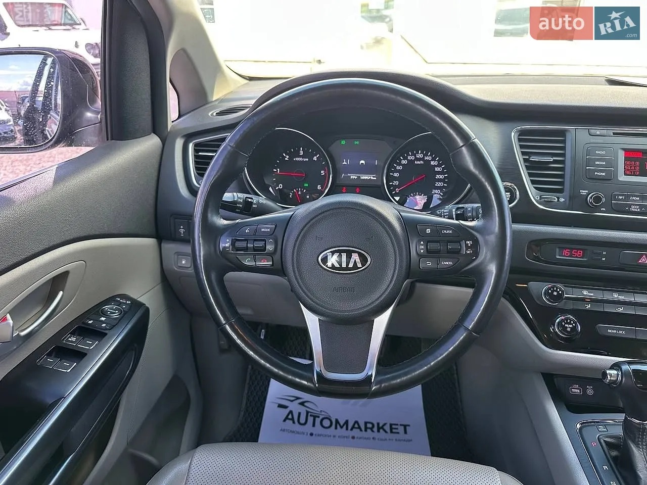 2015 Kia Carnival - мініатюра 8